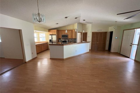 House in Brooksville, Florida 4 bedrooms, 238.2 sq.m. № 2394241 - photo 6
