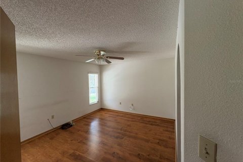 House in Brooksville, Florida 4 bedrooms, 238.2 sq.m. № 2394241 - photo 24