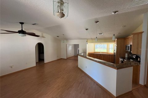 House in Brooksville, Florida 4 bedrooms, 238.2 sq.m. № 2394241 - photo 12