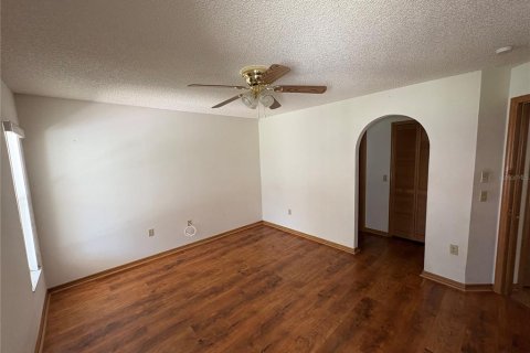 House in Brooksville, Florida 4 bedrooms, 238.2 sq.m. № 2394241 - photo 30