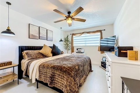 Condo in Gulfport, Florida, 1 bedroom  № 2203688 - photo 15