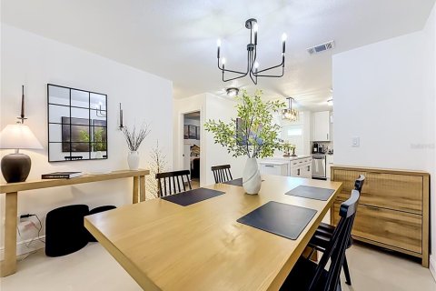 Condo in Gulfport, Florida, 1 bedroom  № 2203688 - photo 21