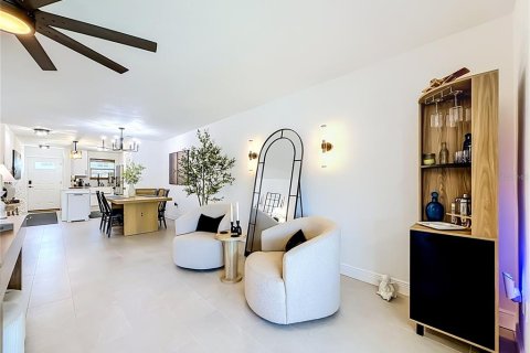 Condo in Gulfport, Florida, 1 bedroom  № 2203688 - photo 27