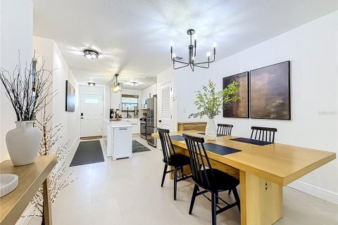 Condo in Gulfport, Florida, 1 bedroom  № 2203688 - photo 23