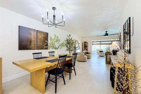 Condo in Gulfport, Florida, 1 bedroom  № 2203688 - photo 22