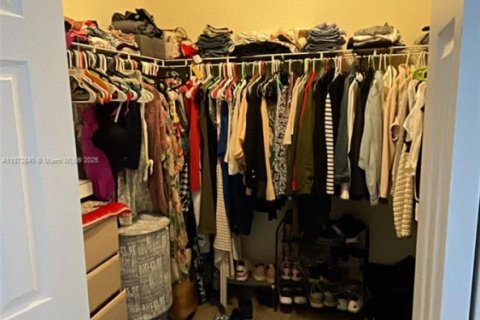 House in Homestead, Florida 5 bedrooms, 226.4 sq.m. № 1925521 - photo 10