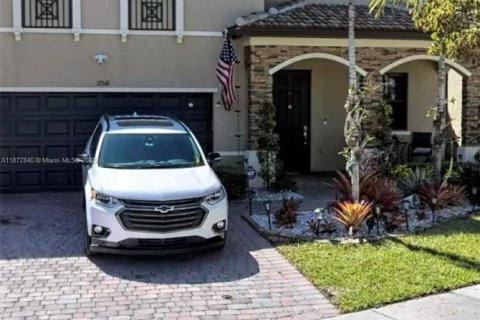 House in Homestead, Florida 5 bedrooms, 226.4 sq.m. № 1925521 - photo 1