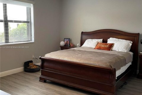 House in Homestead, Florida 5 bedrooms, 226.4 sq.m. № 1925521 - photo 8