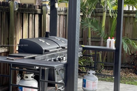 House in Homestead, Florida 5 bedrooms, 226.4 sq.m. № 1925521 - photo 21