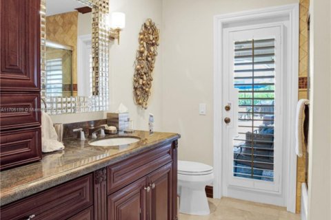 House in Palmetto Bay, Florida 5 bedrooms, 402.08 sq.m. № 1458084 - photo 26