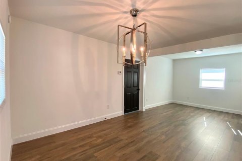 Appartement à louer à Eustis, Floride: 2 chambres, 91.69 m2 № 2426973 - photo 8