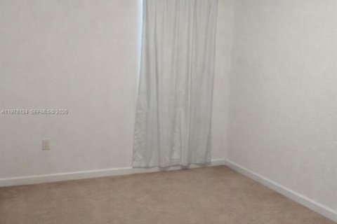 Снять в аренду таунхаус в Хомстед, Флорида 3 спальни, 126.81м2, № 2045600 - фото 6