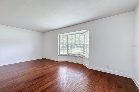 House in Brandon, Florida 3 bedrooms, 137.59 sq.m. № 2227512 - photo 8