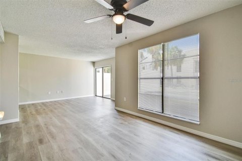 Condo in Tarpon Springs, Florida, 3 bedrooms  № 2167552 - photo 22