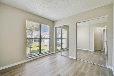 Condo in Tarpon Springs, Florida, 3 bedrooms  № 2167552 - photo 30
