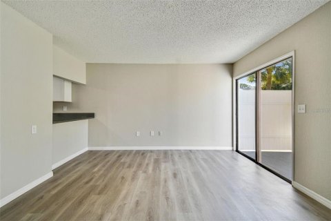 Condo in Tarpon Springs, Florida, 3 bedrooms  № 2167552 - photo 26