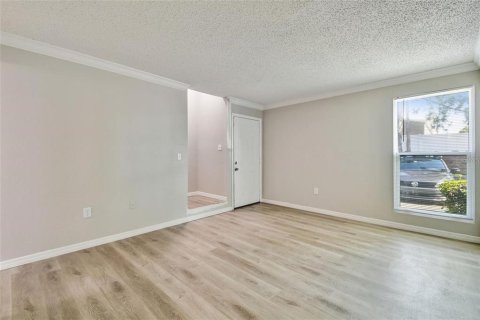 Condo in Tarpon Springs, Florida, 3 bedrooms  № 2167552 - photo 11