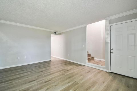 Condo in Tarpon Springs, Florida, 3 bedrooms  № 2167552 - photo 12