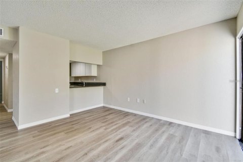 Condo in Tarpon Springs, Florida, 3 bedrooms  № 2167552 - photo 24