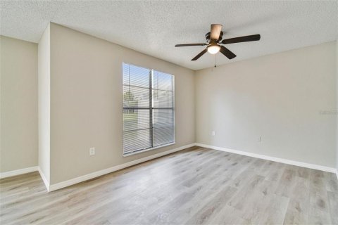 Condo in Tarpon Springs, Florida, 3 bedrooms  № 2167552 - photo 18