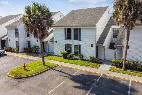 Condo in Tarpon Springs, Florida, 3 bedrooms № 2167552