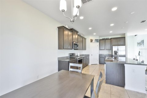 House in Wimauma, Florida 5 bedrooms, 304.53 sq.m. № 2216215 - photo 7