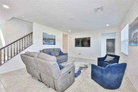 House in Wimauma, Florida 5 bedrooms, 304.53 sq.m. № 2216215 - photo 24