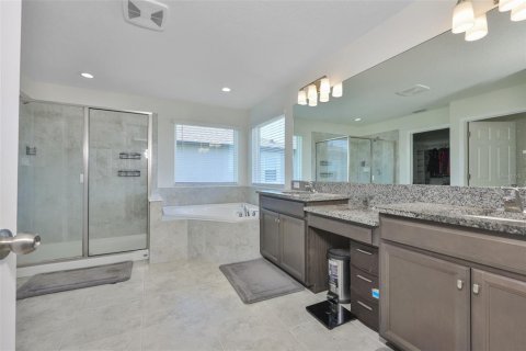 House in Wimauma, Florida 5 bedrooms, 304.53 sq.m. № 2216215 - photo 15