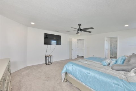 House in Wimauma, Florida 5 bedrooms, 304.53 sq.m. № 2216215 - photo 14