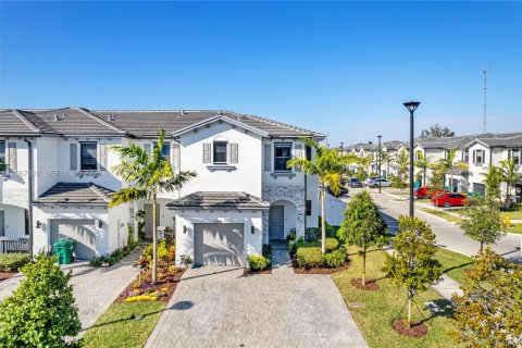 Adosado en venta en Miami Gardens, Florida, 3 dormitorios, 131.83 m2 № 2029705 - foto 13