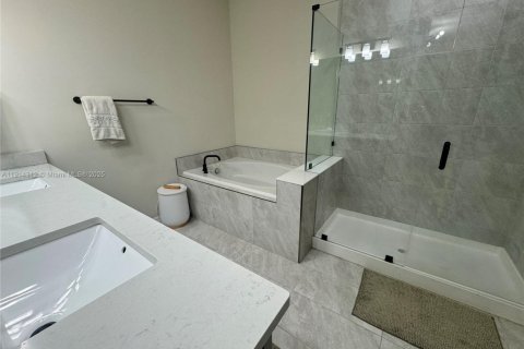 Купить виллу или дом в Окленд-Парк, Флорида 3 спальни, 182.65м2, № 1973595 - фото 23