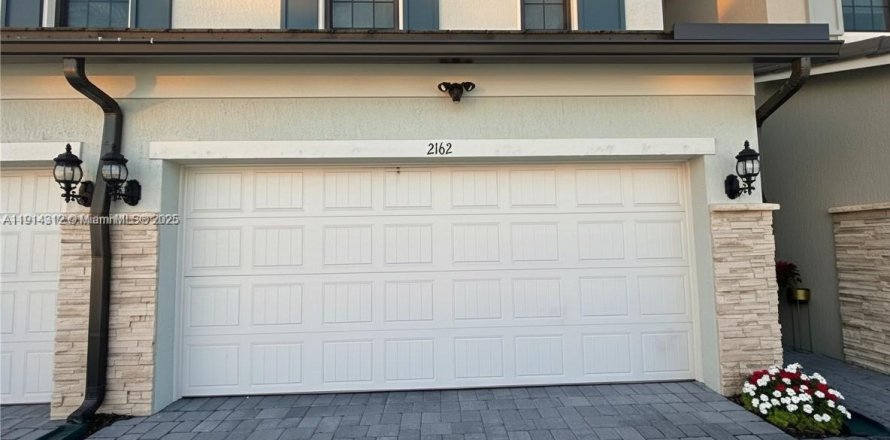 Дом в Окленд-Парк, Флорида 3 спальни, 182.65м2 № 1973595