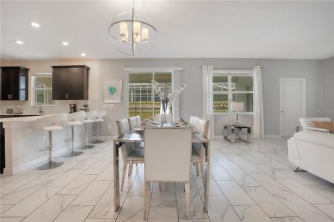 House in Davenport, Florida 6 bedrooms, 310.2 sq.m. № 1667115 - photo 9
