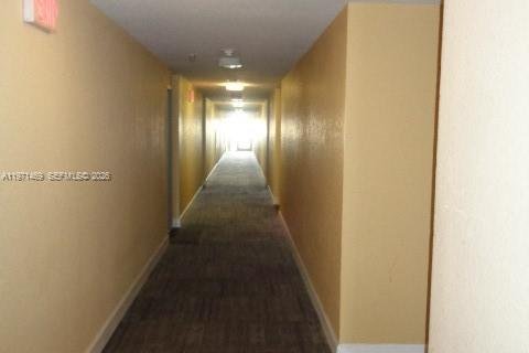 Condo in Miami, Florida, 1 bedroom  № 2042244 - photo 23