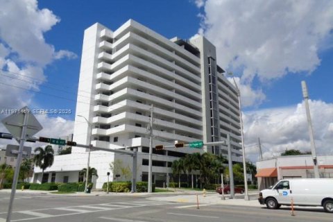 Condo in Miami, Florida, 1 bedroom  № 2042244