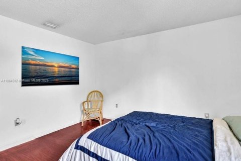 Villa ou maison à vendre à Pembroke Pines, Floride: 3 chambres, 173.08 m2 № 1930429 - photo 15