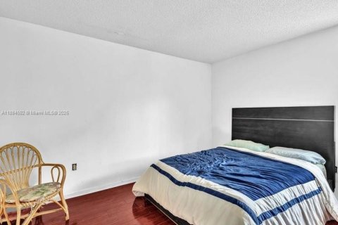 Villa ou maison à vendre à Pembroke Pines, Floride: 3 chambres, 173.08 m2 № 1930429 - photo 14