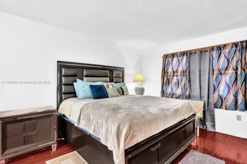 Villa ou maison à vendre à Pembroke Pines, Floride: 3 chambres, 173.08 m2 № 1930429 - photo 17