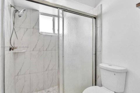 Villa ou maison à vendre à Pembroke Pines, Floride: 3 chambres, 173.08 m2 № 1930429 - photo 21