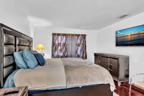 Villa ou maison à vendre à Pembroke Pines, Floride: 3 chambres, 173.08 m2 № 1930429 - photo 20