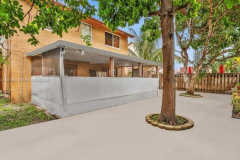 Villa ou maison à vendre à Pembroke Pines, Floride: 3 chambres, 173.08 m2 № 1930429 - photo 29