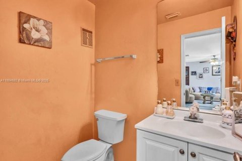 Villa ou maison à vendre à Pembroke Pines, Floride: 3 chambres, 173.08 m2 № 1930429 - photo 11