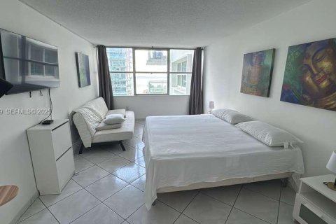 Condominio en alquiler en Miami Beach, Florida, 2 dormitorios, 126.53 m2 № 1991819 - foto 8