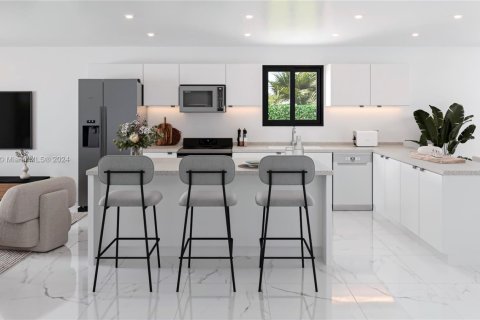 House in Homestead, Florida 4 bedrooms, 151.06 sq.m. № 1726050 - photo 2
