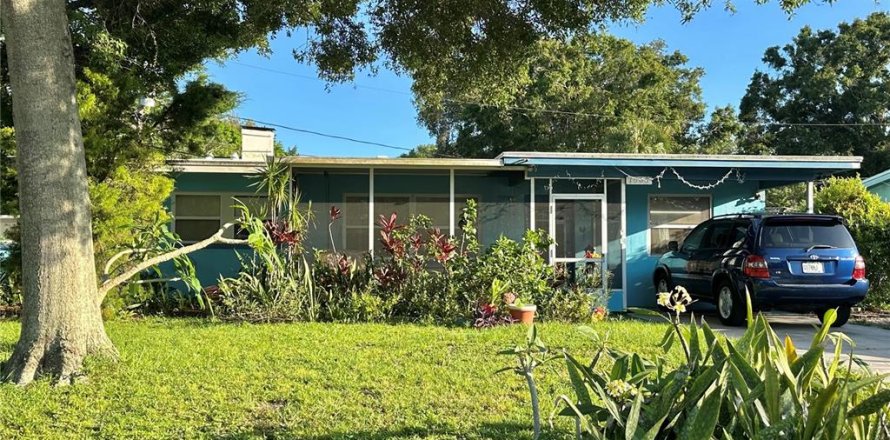 House in Clearwater, Florida 3 bedrooms, 123.19 sq.m. № 1793544