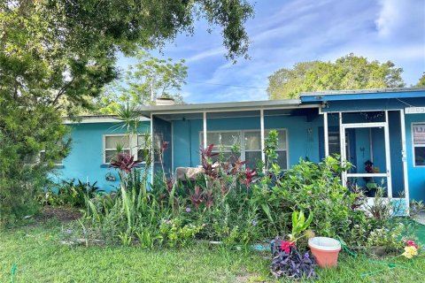 House in Clearwater, Florida 3 bedrooms, 123.19 sq.m. № 1793544 - photo 2