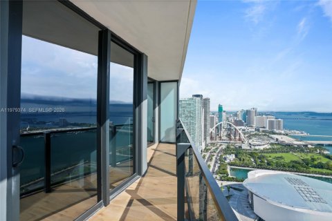 Condo in Miami, Florida, 1 bedroom  № 2046035 - photo 18