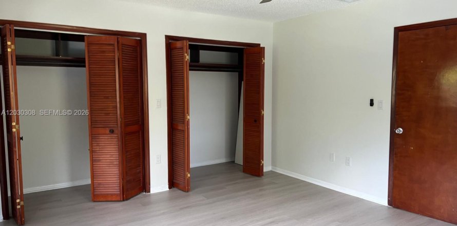 Apartamento en Miami, Florida 1 dormitorio, 63.17 m2 № 2077415