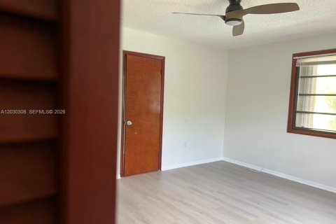 Apartamento en alquiler en Miami, Florida, 1 dormitorio, 63.17 m2 № 2077415 - foto 20
