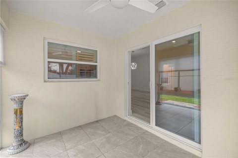 Casa en venta en Oxford, Florida, 3 dormitorios, 163.14 m2 № 2157142 - foto 25